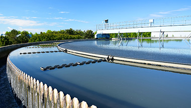 黑臭水體治理該如何監督